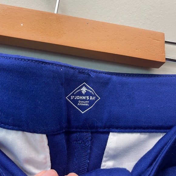 St. John's Women's Capri Pants - Picture 3 of 6